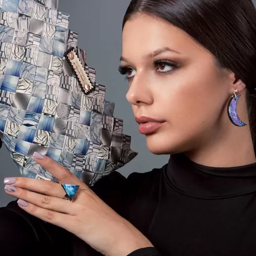 The Blue Shine Earring