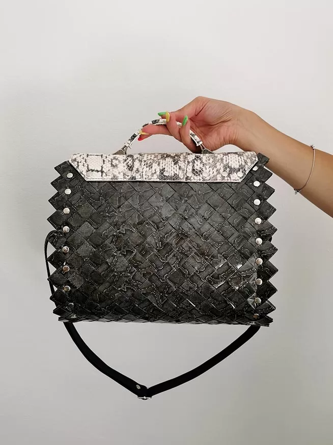 The Grey Snake Infinity Bag - imagine 3