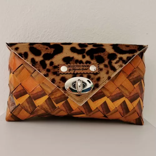 The leopard mini flappy purse