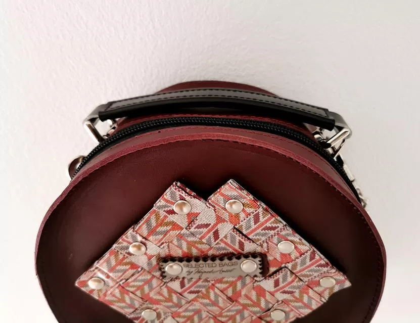 The burgundy LUNA bag - imagine 6