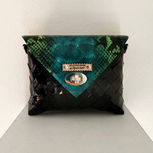 The green snake Aurora bag